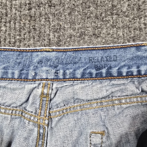 Wrangler Jeans Mens 40x32 Light Wash Relaxed Bootcut Denim Frayed Hem 38x30 - Picture 5 of 13